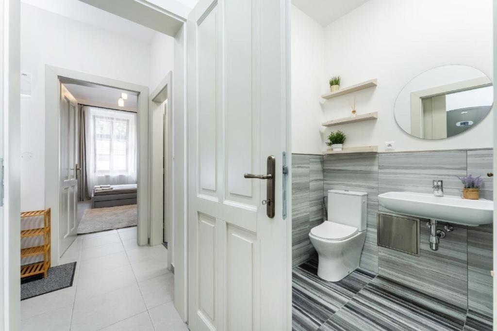 Nice Apartman In New Town Prague Apartment Exterior photo